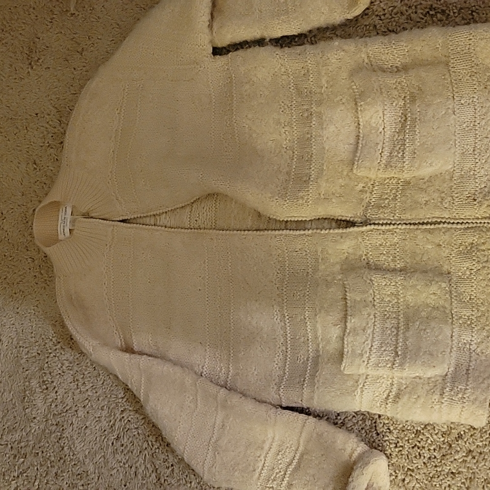Cardigan sweater